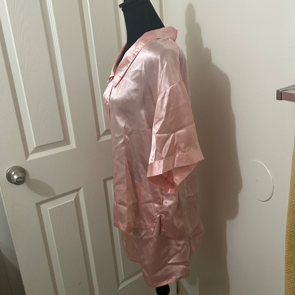 Victoria's Secret Vintage 80's Gold Label Pink Pajama Set Top and Shorts Size M - Picture 2 of 8